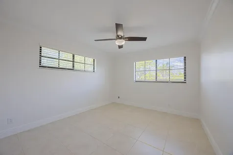 801 Palm Trail Delray Beach FL 33483