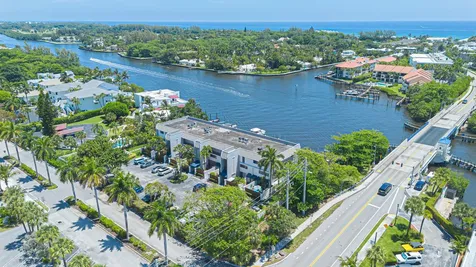 801 Palm Trail Delray Beach FL 33483