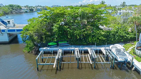 801 Palm Trail Delray Beach FL 33483