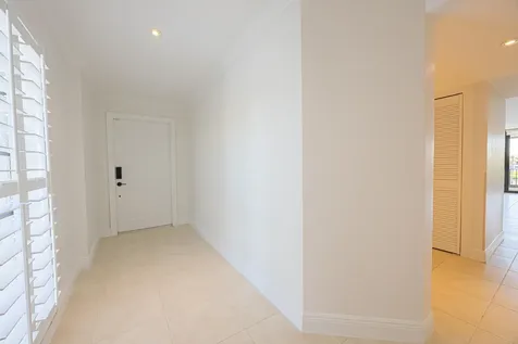 801 Palm Trail Delray Beach FL 33483