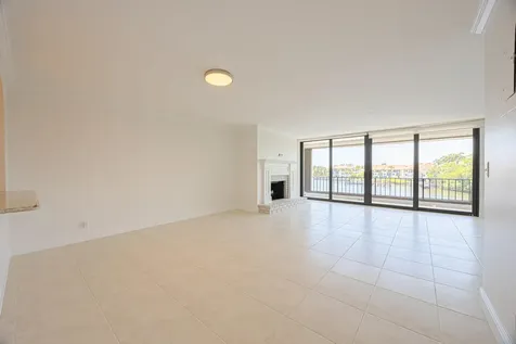 801 Palm Trail Delray Beach FL 33483