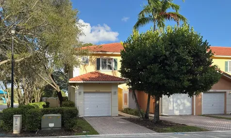 8320 Santa Monica Avenue Tamarac FL 33321