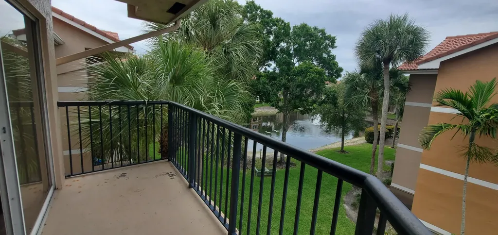 9033 Wiles Road Coral Springs FL 33067