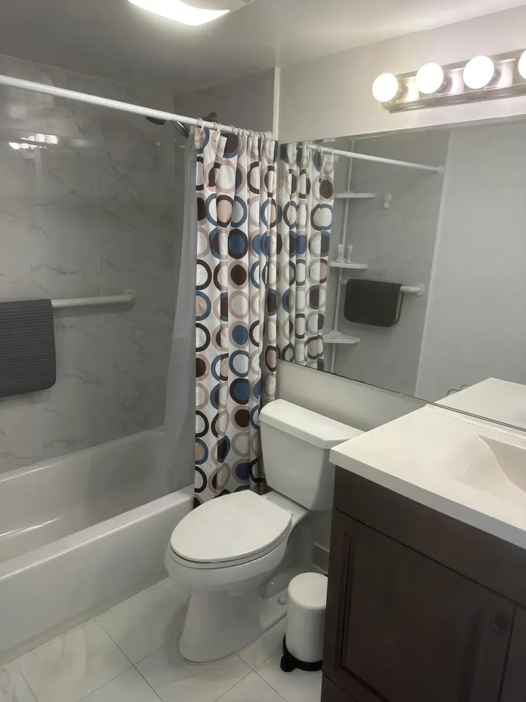 8960 S Hollybrook Pembroke Pines FL 33025