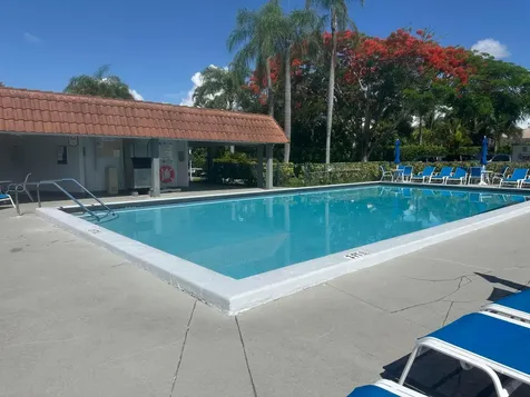 8960 S Hollybrook Pembroke Pines FL 33025
