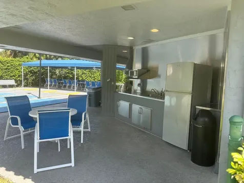 8960 S Hollybrook Pembroke Pines FL 33025