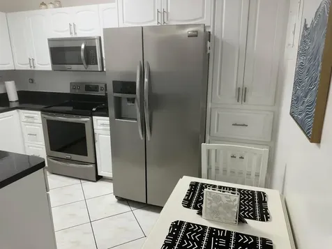 8960 S Hollybrook Pembroke Pines FL 33025