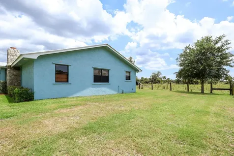 860 NW 141st Street Okeechobee FL 34972