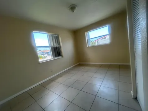 1021 W 2nd Street Riviera Beach FL 33404
