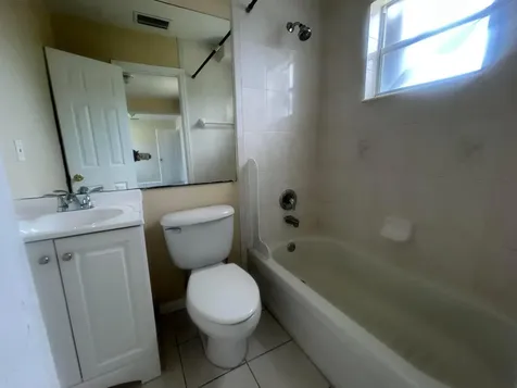 1021 W 2nd Street Riviera Beach FL 33404