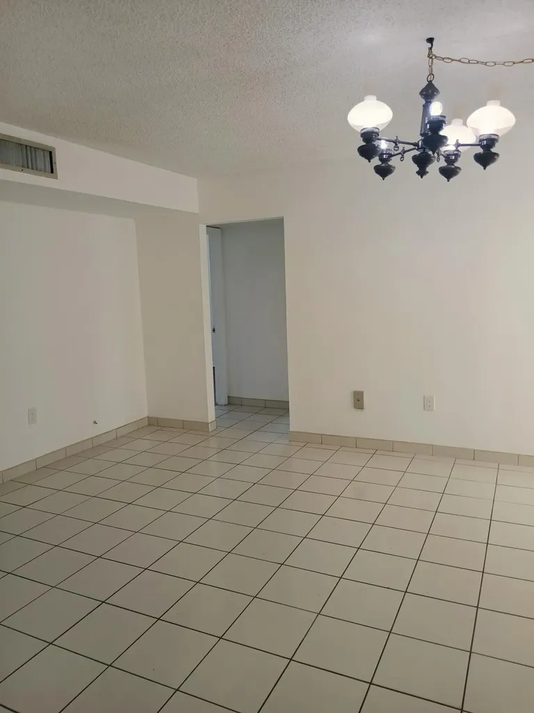 8015 SW 107th Avenue SW Miami FL 33173