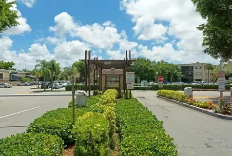 8015 SW 107th Avenue SW Miami FL 33173