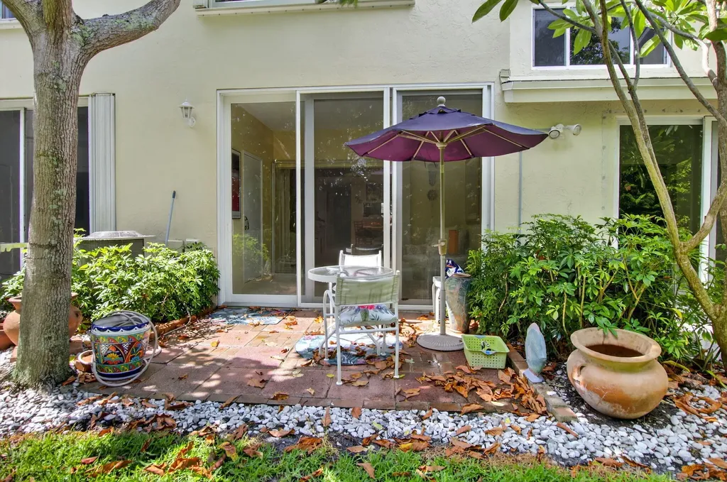1041 Kokomo Key Lane Delray Beach FL 33483