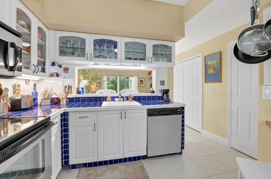 1041 Kokomo Key Lane Delray Beach FL 33483