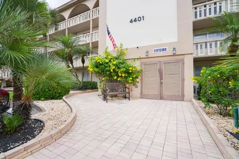 4401 Martinique Court Coconut Creek FL 33066