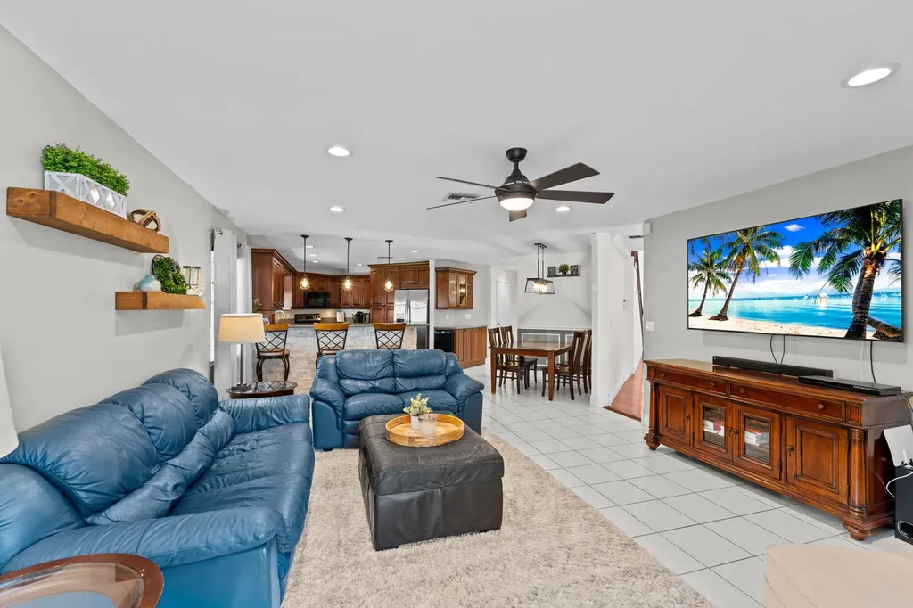 6220 NW 58th Way Parkland FL 33067