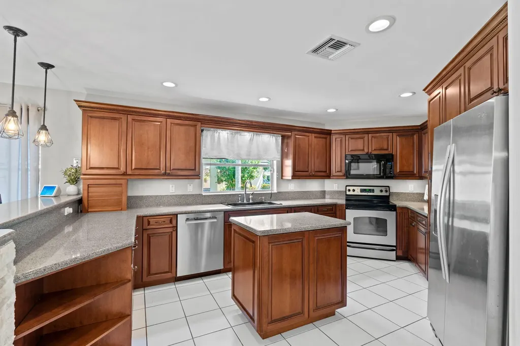 6220 NW 58th Way Parkland FL 33067
