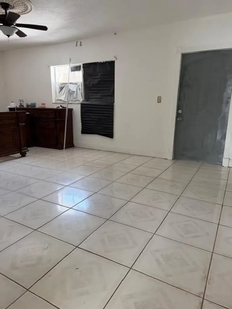 2975 NW 96th Street Miami FL 33147