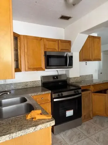 2975 NW 96th Street Miami FL 33147