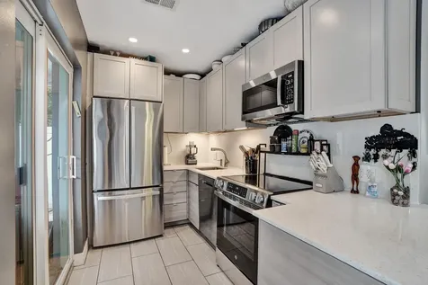 4641 NE 6th Avenue Oakland Park FL 33334