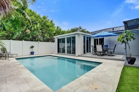 4641 NE 6th Avenue Oakland Park FL 33334