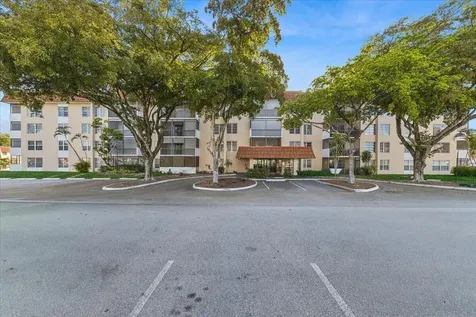 4156 Inverrary Drive Lauderhill FL 33319