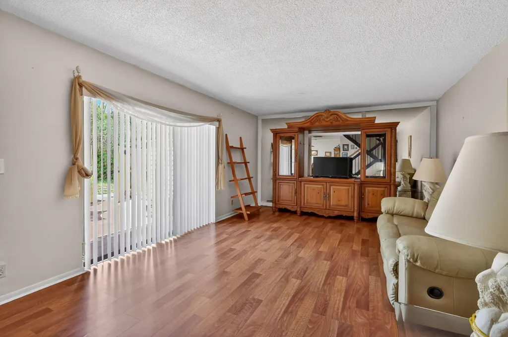 5706 SE Riverboat Drive Stuart FL 34997