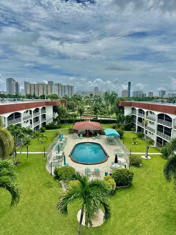 580 Egret Drive Hallandale Beach FL 33009