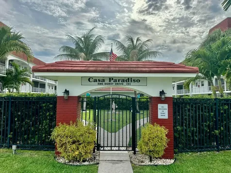 580 Egret Drive Hallandale Beach FL 33009