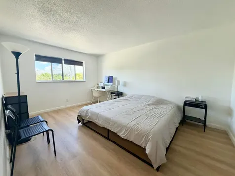 580 Egret Drive Hallandale Beach FL 33009