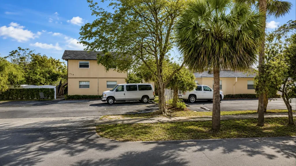 211 S Swinton Avenue Delray Beach FL