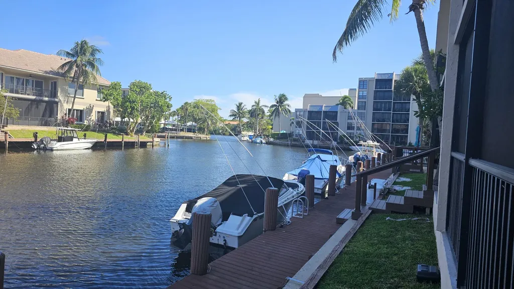 1 Royal Palm Way Boca Raton FL 33432