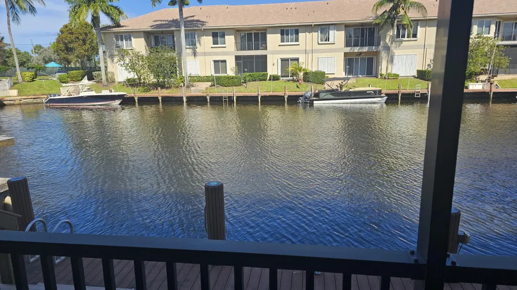 1 Royal Palm Way Boca Raton FL 33432