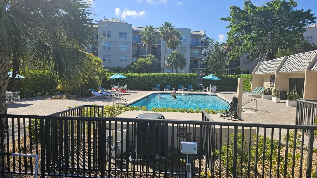 1 Royal Palm Way Boca Raton FL 33432