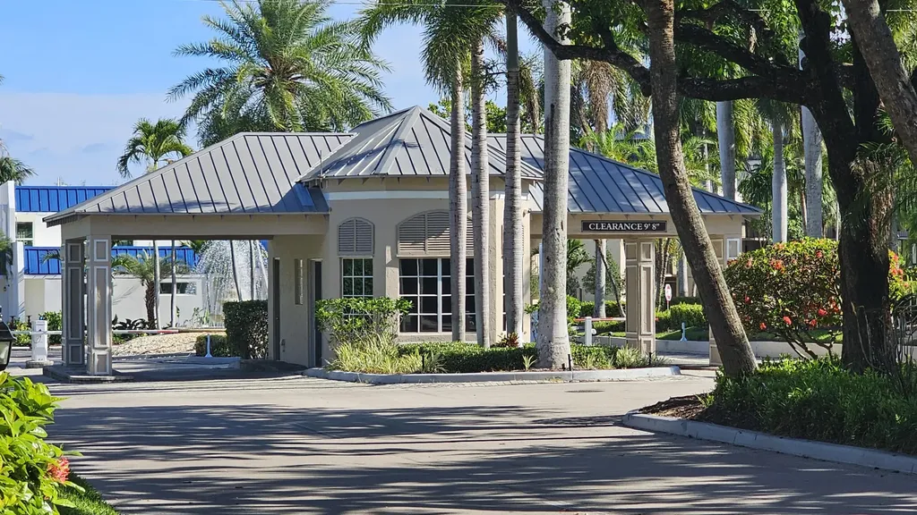 1 Royal Palm Way Boca Raton FL 33432
