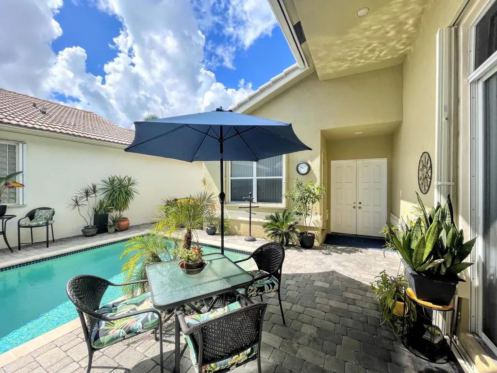 7060 NW Turtle Walk Boca Raton FL 33487
