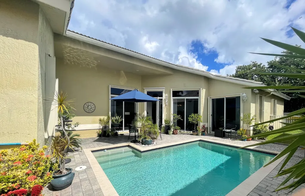 7060 NW Turtle Walk Boca Raton FL 33487