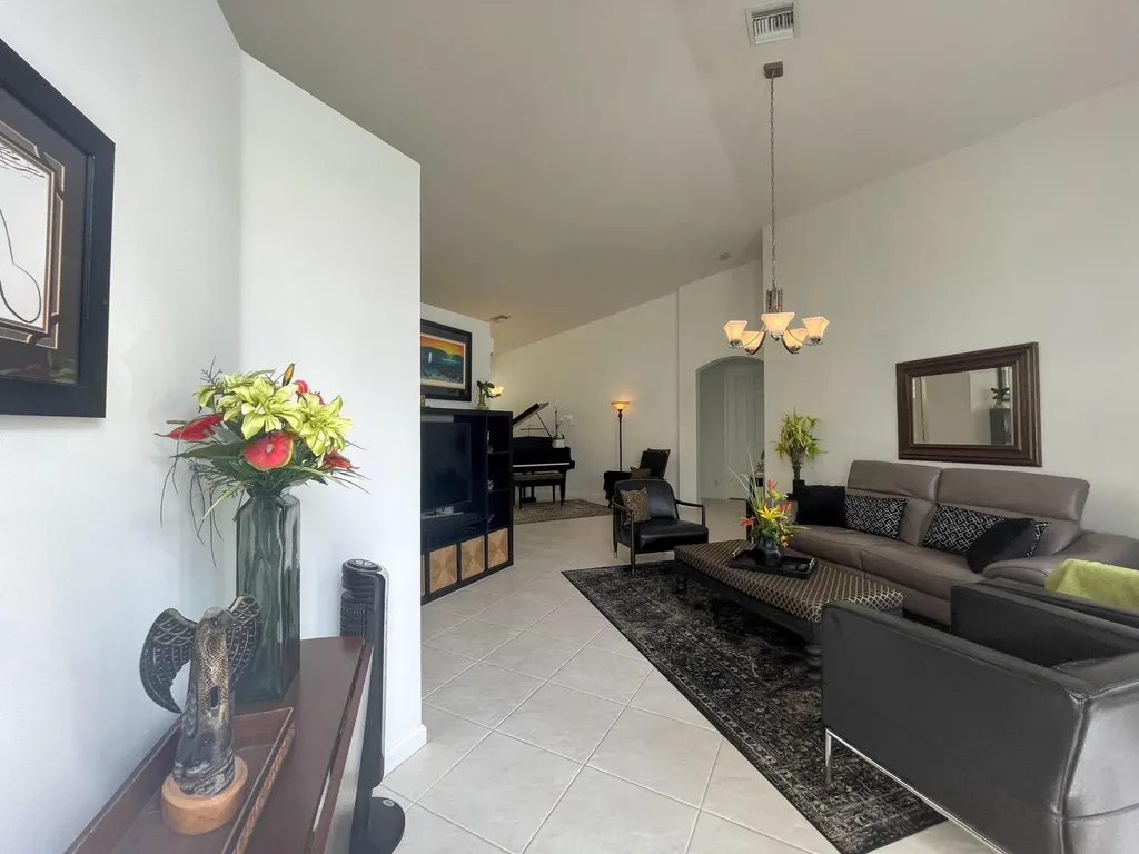 7060 NW Turtle Walk Boca Raton FL 33487