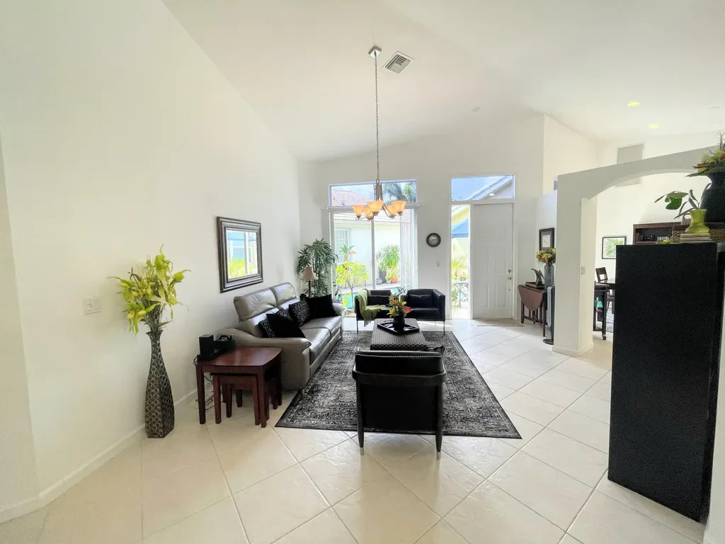 7060 NW Turtle Walk Boca Raton FL 33487