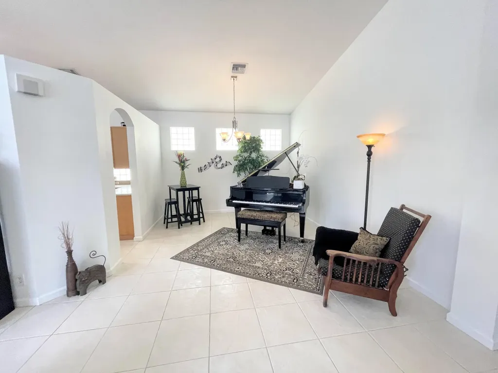 7060 NW Turtle Walk Boca Raton FL 33487