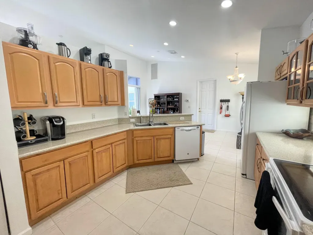 7060 NW Turtle Walk Boca Raton FL 33487
