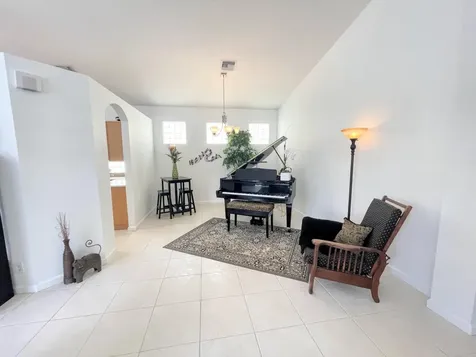 7060 NW Turtle Walk Boca Raton FL 33487