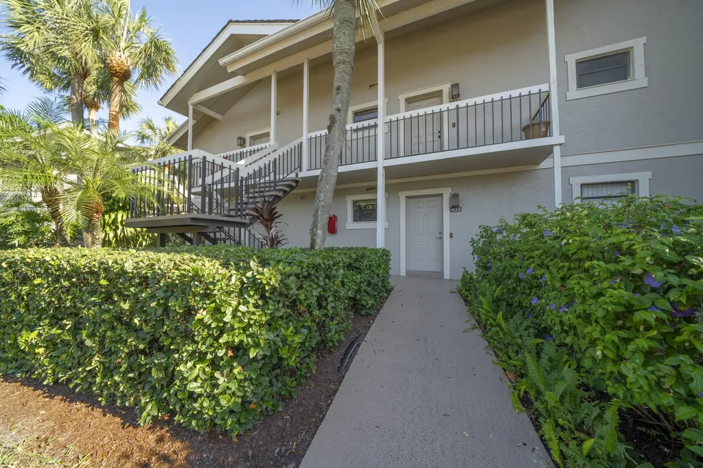 11863 Wimbledon Circle Wellington FL 33414