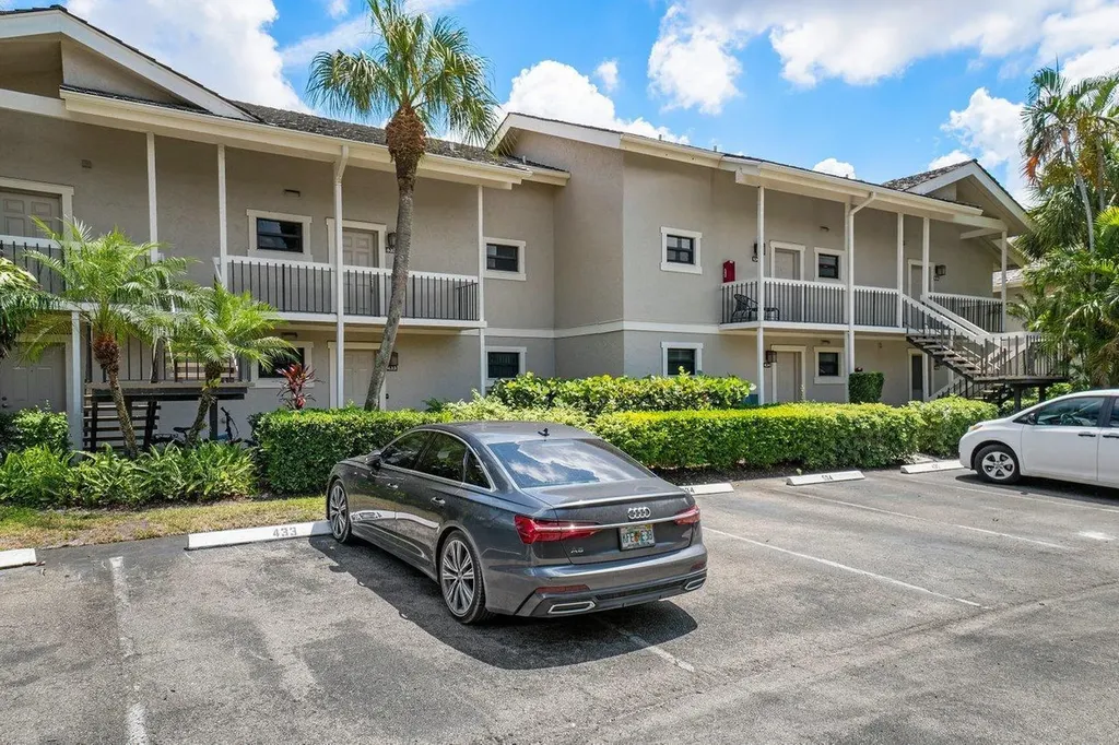 11863 Wimbledon Circle Wellington FL 33414