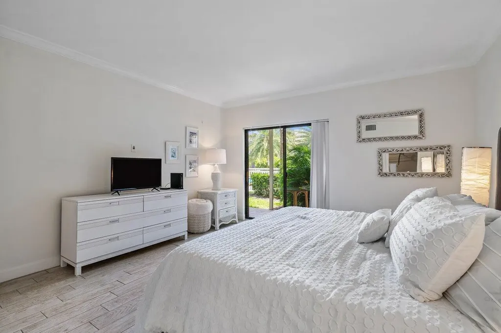11863 Wimbledon Circle Wellington FL 33414