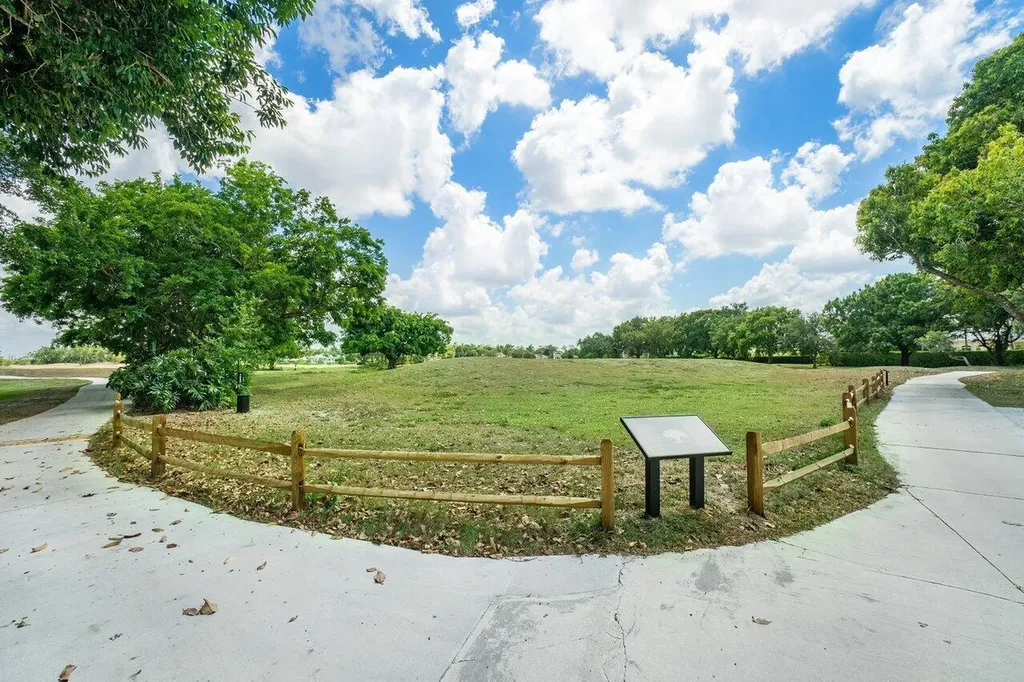 11863 Wimbledon Circle Wellington FL 33414