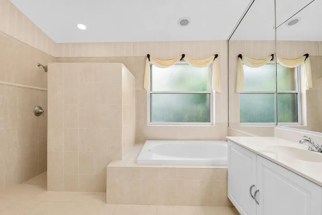 1059 Fairfax Circle W Boynton Beach FL 33436