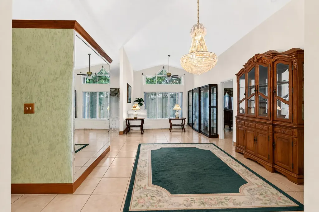 1059 Fairfax Circle W Boynton Beach FL 33436