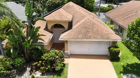 1059 Fairfax Circle W Boynton Beach FL 33436