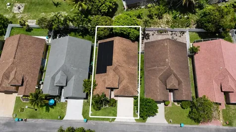 1059 Fairfax Circle W Boynton Beach FL 33436